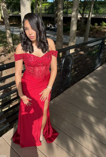 Niulatu Off-Shoulder Sheath Long Prom Dresses Applique Satin Red Evening Dress with Slit HZ1026